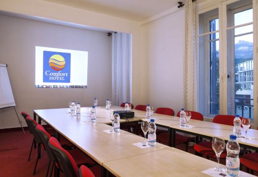 Hotel Actuel Chambéry Centre Gare 서비스