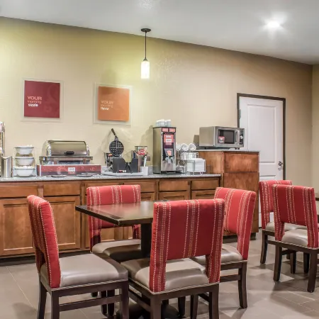 Super 8 by Wyndham Altoona