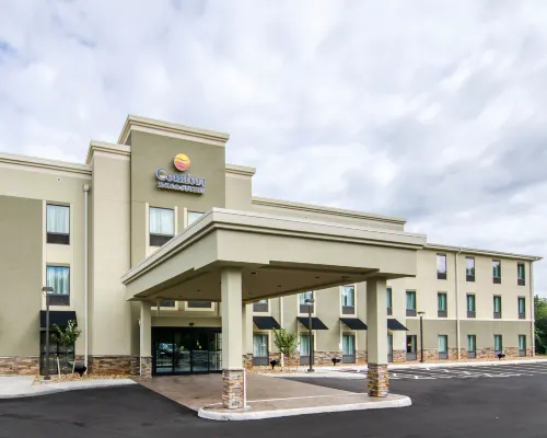 Comfort Inn & Suites Lynchburg Airport - University Area Hotels in Campbell County