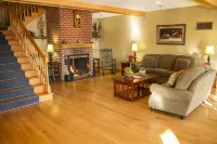 Country Inn at the Mall Hotels in Orono