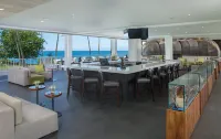 Grand Naniloa Hotel, a Doubletree by Hilton Hotels in Hilo