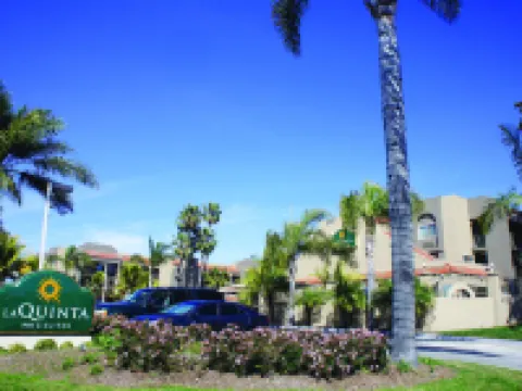 La Quinta Inn & Suites by Wyndham Carlsbad - Legoland Area Hotels in Carlsbad
