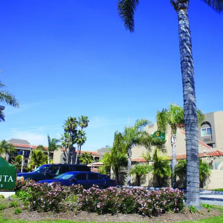 La Quinta Inn & Suites by Wyndham Carlsbad - Legoland Area
