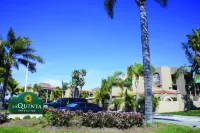 La Quinta Inn & Suites by Wyndham Carlsbad - Legoland Area