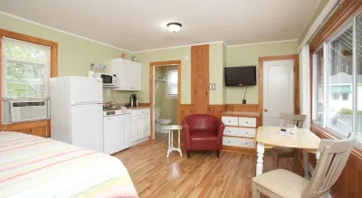 Drake's Island Resort & Cottages Hotels in 
