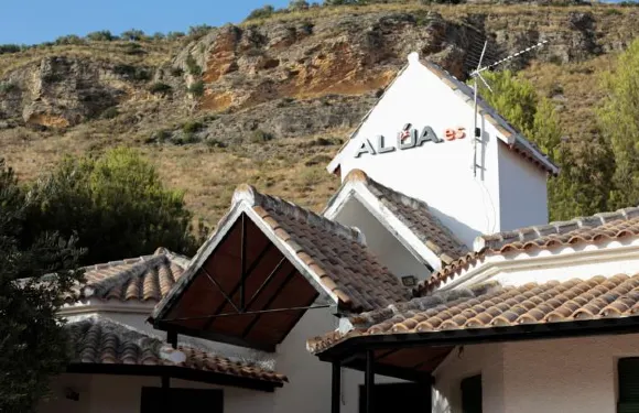 安達盧西亞湖農家旅館 - 青年旅社