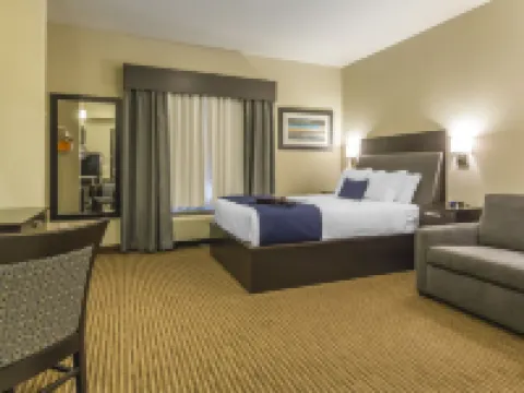 Quality Inn & Suites Hotels in Moose Jaw