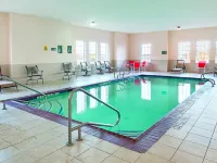 La Quinta Inn & Suites by Wyndham Glen Rose - Swimmingpools