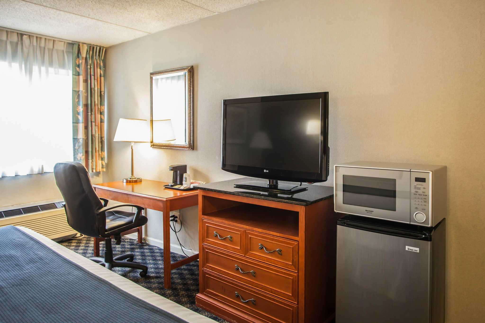 Quality Inn and Suites St Charles - West Chicago