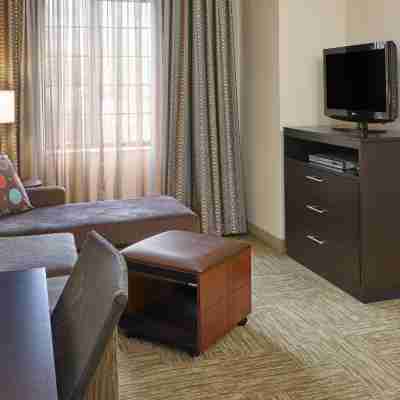 Staybridge Suites Chicago -- Glenview Rooms