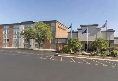 Sonesta Hotel Grand Rapids Airport Hotel dekat Prometric Testing Center