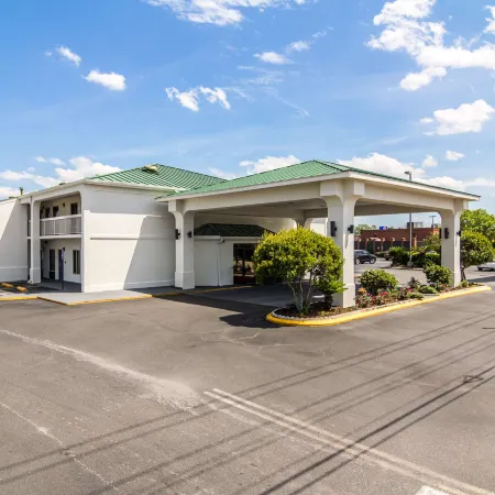 Motel 6 Waycross, GA