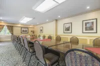 Inn on the Lake Hotels in Fall River