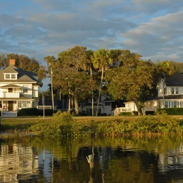 Night Swan Intracoastal B&B