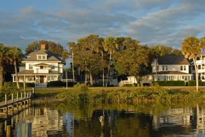 Night Swan Intracoastal B&B Hotels in New Smyrna Beach