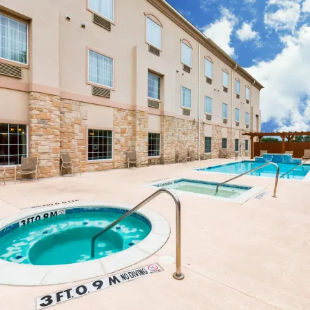 Baymont Inn & Suites by Wyndham Glen Rose