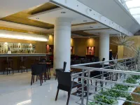 VIP Executive Entrecampos - Hotel & Conference Hotels near Entrecampos