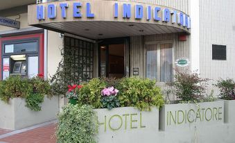 Hotel Indicatore Budget & Business at A Glance