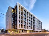 381 Cremorne Hotels in Cremorne