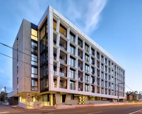 381 Cremorne Hotels in Cremorne
