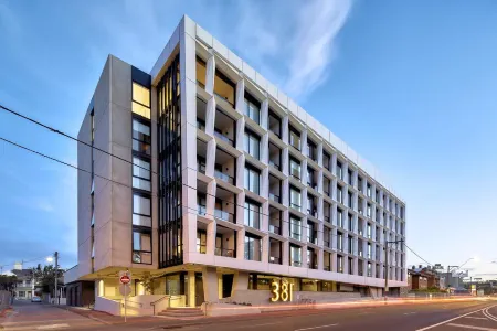 381 Cremorne Отели рядом с достопримечательностью «Punting on the Lake»