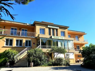 Logis Hôtel le Clement V Các khách sạn ở Tavel