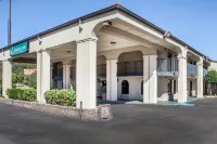 Howard Johnson by Wyndham Chattanooga Lookout Mountain I-24 Hotels near Ruby Falls