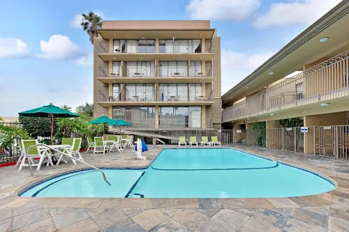 MC Pacific Inn & Suites Hotels in Rancho Palos Verdes