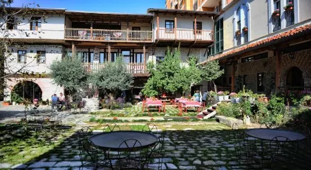 Hotel Tradita Отели в г. Shkodra