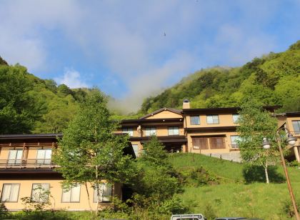 Nakanoyu Onsen Ryokan