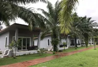 Khaolak Mountain View Resort Hoteles en Kapong