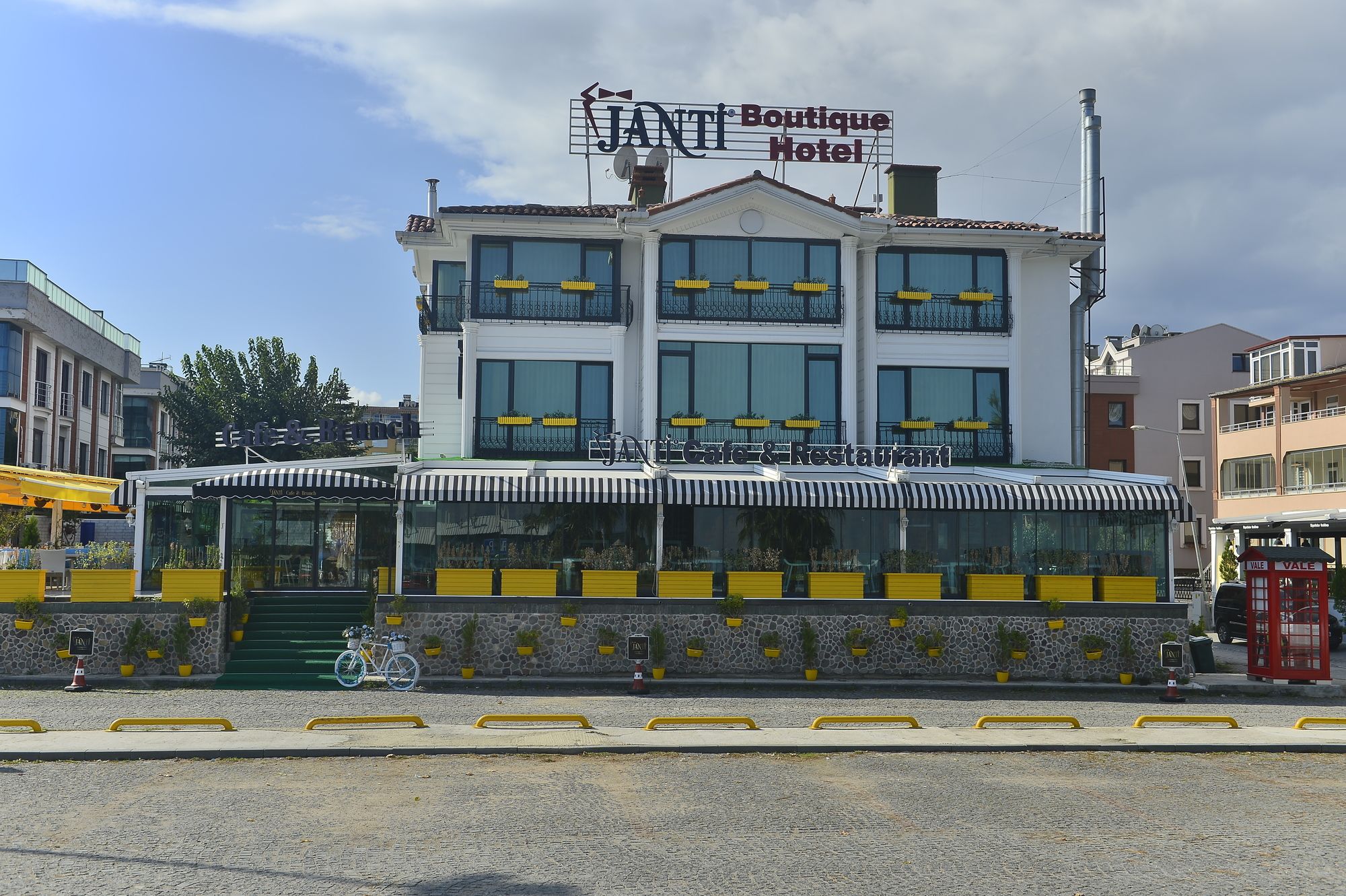 Janti Boutique Hotel