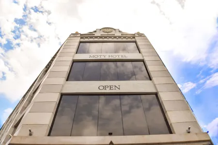 Moty Hotel