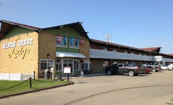 Silver Crest Lodge