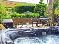 Duck Lodge B&B with Hot Tub Hotels in Pyecombe