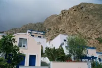 Aegean View Hotel Отели в г. Камари