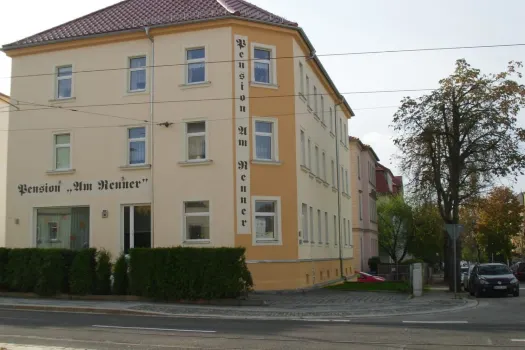 Pension Am Renner Hotels in der Nähe von von Volkssolidarität Dresden， Löbtau