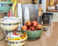 Quality Inn Athens I-65 - Huntsville Area West - breakfast
