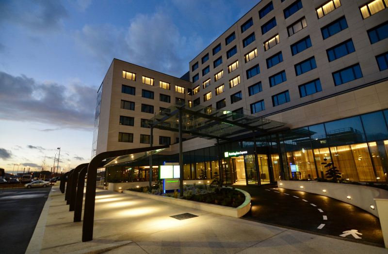 Holiday Inn Express Paris - CDG Airport, an Ihg Hotel-Roissy-en-France  Updated 2022 Room Price-Reviews \u0026 Deals | Trip.com