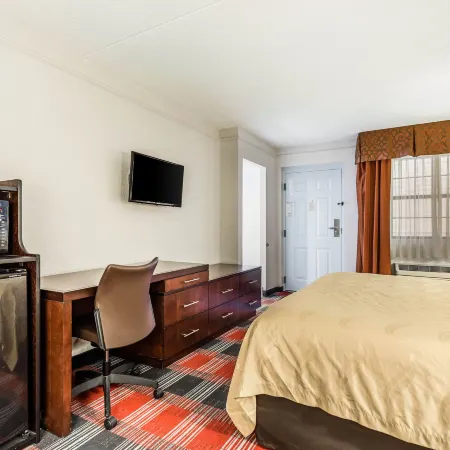 Quality Inn & Suites Airport