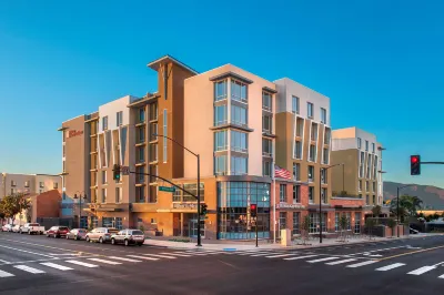 Hilton Garden Inn Burbank Los Angeles Hotels in der Nähe von Sunglass Hut