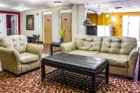 Econo Lodge Inn & Suites Hotels in Pottawattamie County