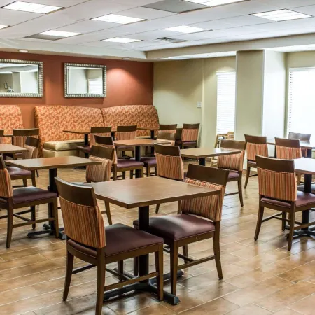Comfort Inn Fayetteville Near Fort Bragg