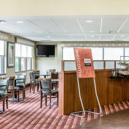 Comfort Suites Wilson - I - 95