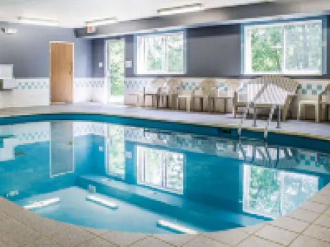 Quality Inn & Suites Hotels in Door County