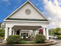 Quality Inn Pittsburgh Airport Hotels in Allegheny County