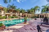 The Bungalows on Shary - Pools
