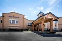 Comfort Inn & Suites Plattsburgh - Morrisonville Hotels in Peru