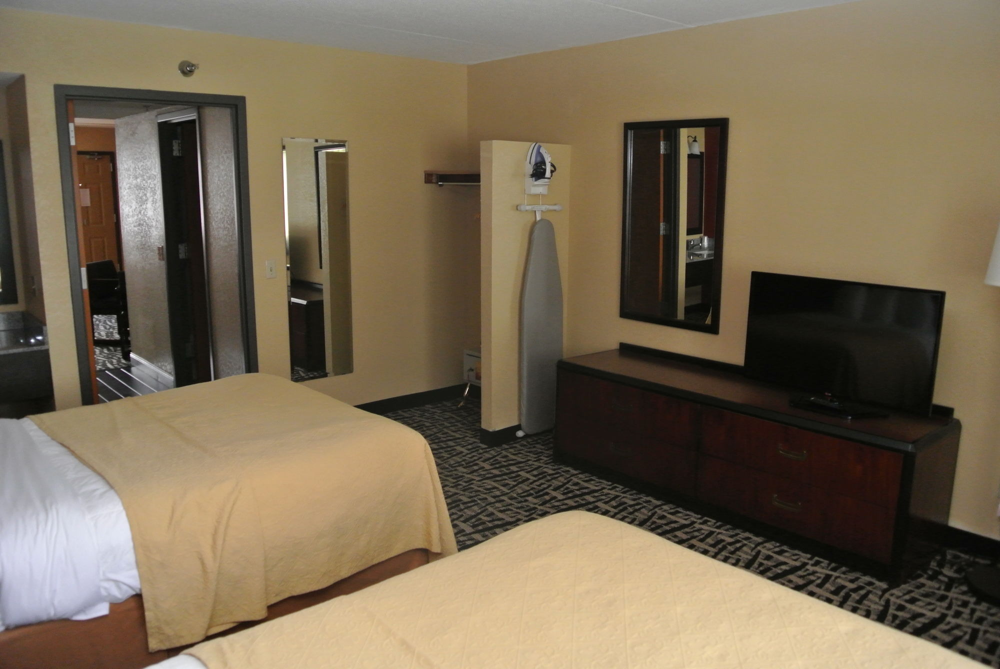 Quality Inn & Suites Mayo Clinic Area