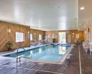 Comfort Inn & Suites Orange - Montpelier - Pools